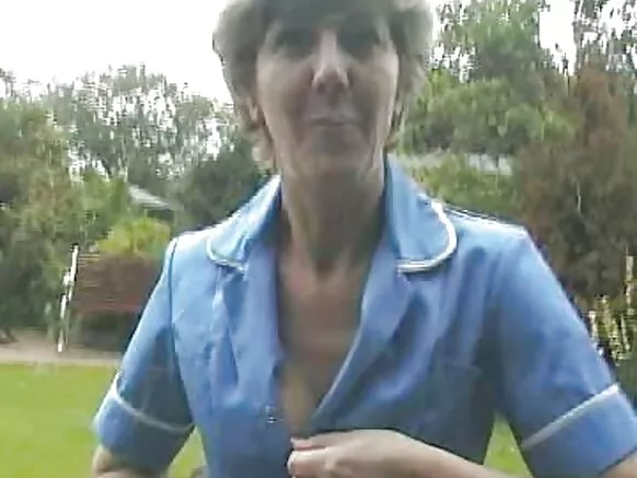 Sarah ba grands amateurs ba pénétrer.