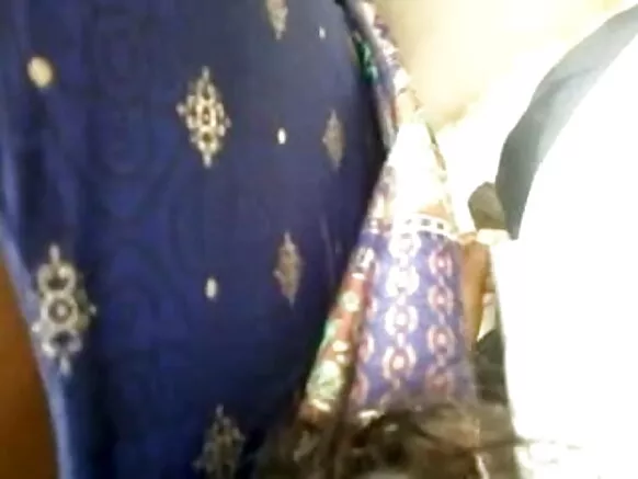 Tamilnadu mama na mwana mwasi busty lesbienne aunty jerking off na ebele ya bato.