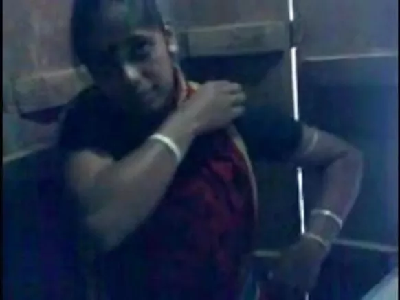 Busty Tamil Village Filles Cum, Tantine Alakisi Mabele.