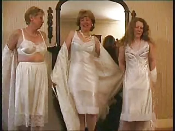 Vintage lingerie porno vidéos na bilenge mpe mibange basi ya engumba.