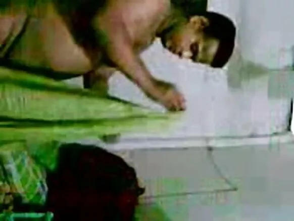 Vrai maison tantine indienne na saree kosala mama sexe na mobali.