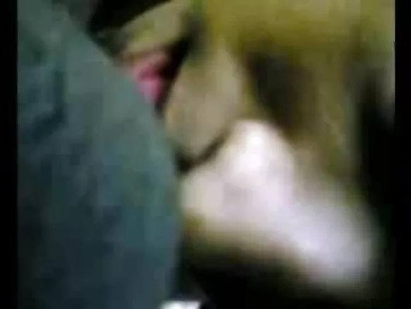 Video porno sexy ya tantine ya Kerala na blowjob ya komela mabele.