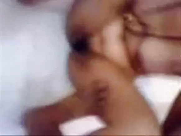 Ba couples ya sexe ya ndaku na basi ya kala ya mindele mature bazo siba. Tantine ya soni kitoko.