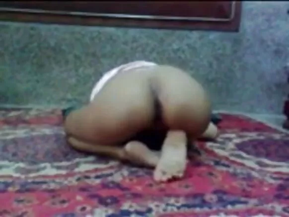 Sexy busty desi latina mature asibi vieux mobali.