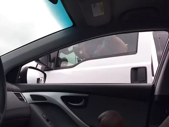 Nakokaki te kolakisa ba vidéos ya sexe nue na dick ya maman en public pe kotika kotala.