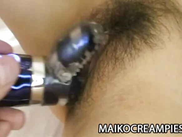Mature japonaise asalaka sexe na ba grannies ya moto, libolo ya maman na ye e percé na mozindo.