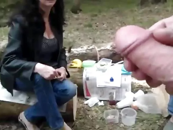 Flashing ya ba grannies matures na balabala na vidéo amateur.