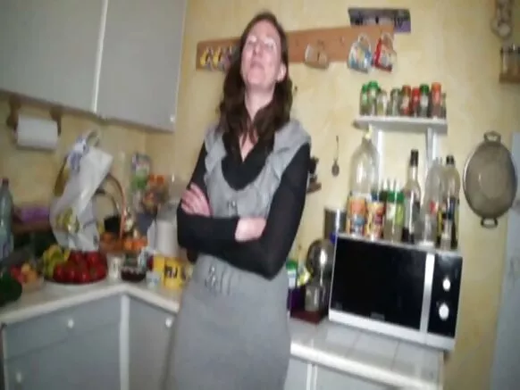 Double pénétration Mathilde, maman française mature asibi ye na mwana na ye.