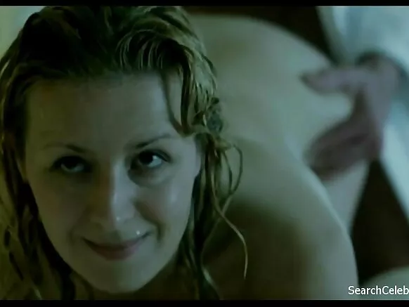 Nude - tube rouge espagnol mature.
