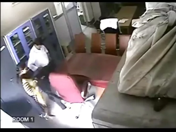 Balakisi 22 basangisaki nzoto na mama na mwana na kelasi, eteni ya 2.