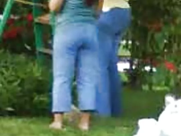 39 ans latina upskirted na noko mature na libolo munene.