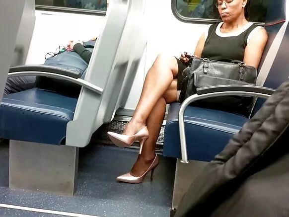 Madame noire mature na makolo sexy na talons, ba grands matures ya ofele, milf ya milayi.